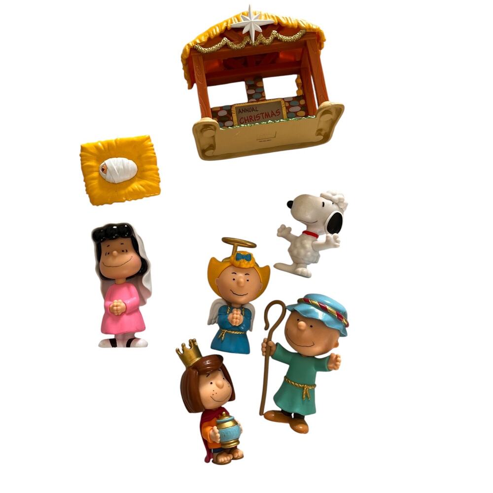 Peanuts Snoopy Christmas Nativity Deluxe Set Holidays Set of 6 Collectible Toys